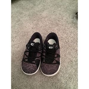 Kids Kevin Durant Shoes | Kids | Color: Black & White | Size 8C